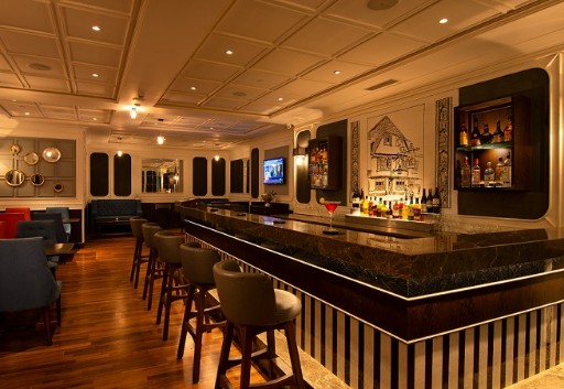 Canterbury Bar in Ooty at Savoy,Ooty-IHCL SeleQtions