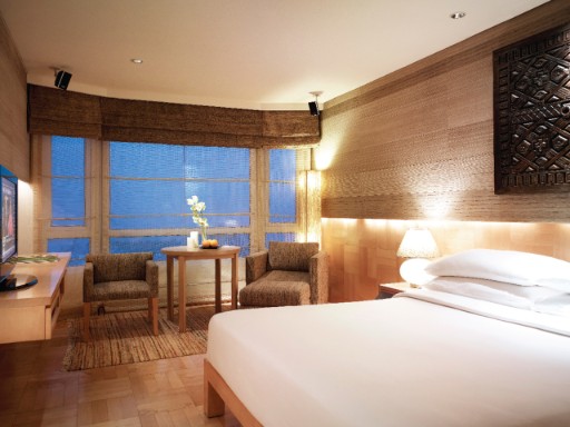 Deluxe Delight Rooms at Vivanta President Mumbai Deluxe Delight Rooms at Vivanta President Mumbai